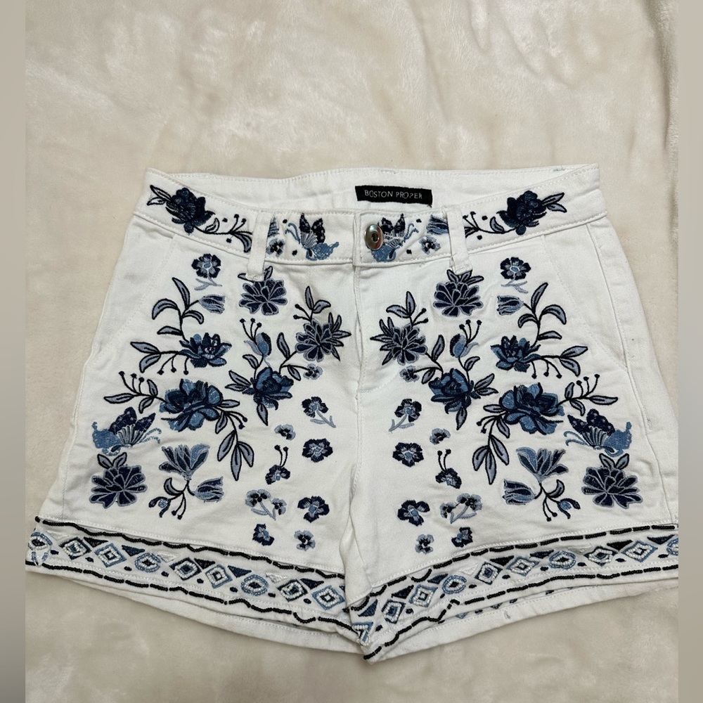 Boston Proper high wasted shorts size 26